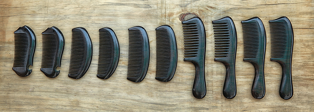 Ziguangtan Series - 9 hand-polished wooden combs
